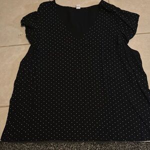 Old Navy Black and White Flutter Sleeve Blouse